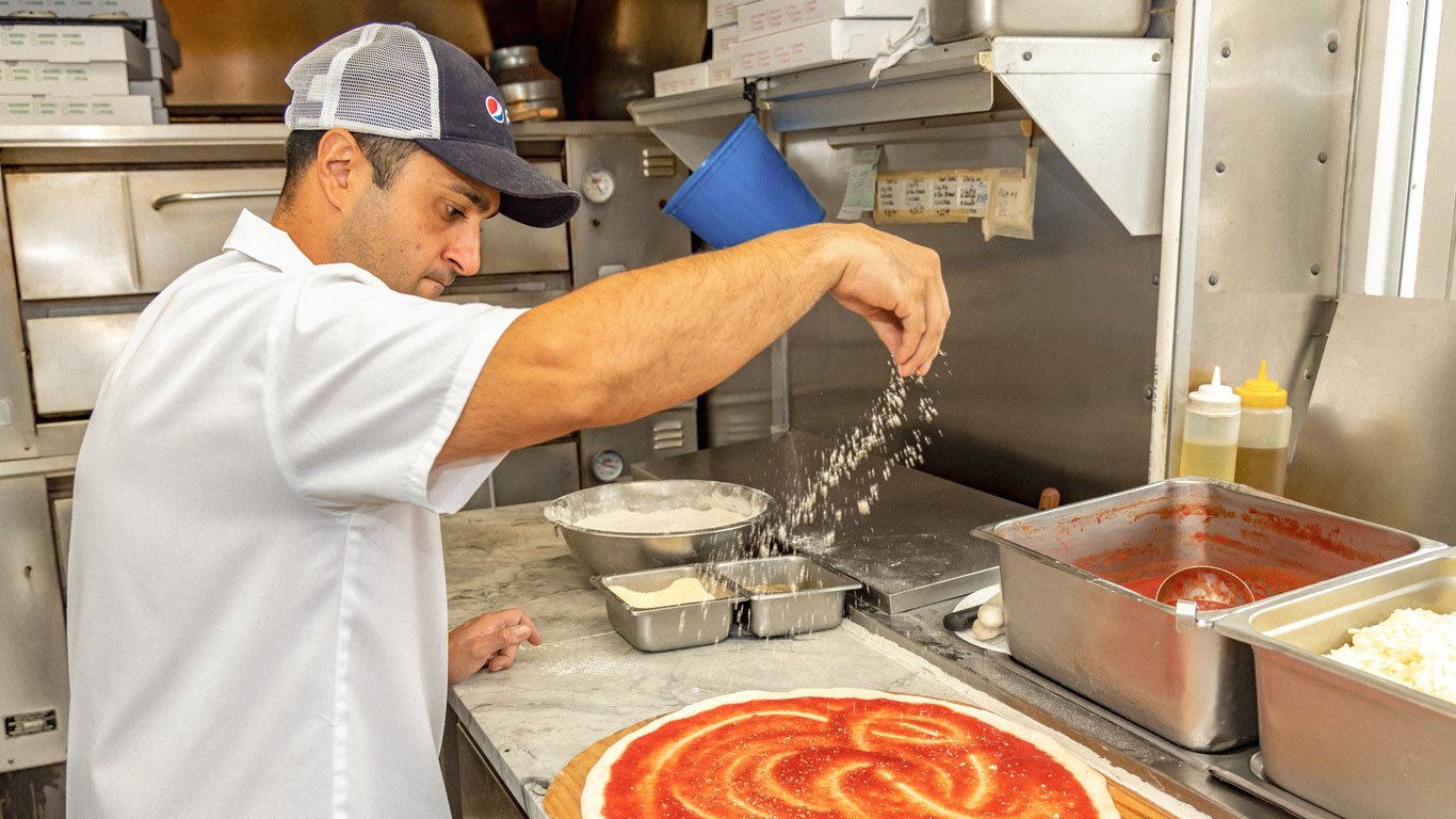 Armandos Pizza ShopPersonalityPhoto2 Blog